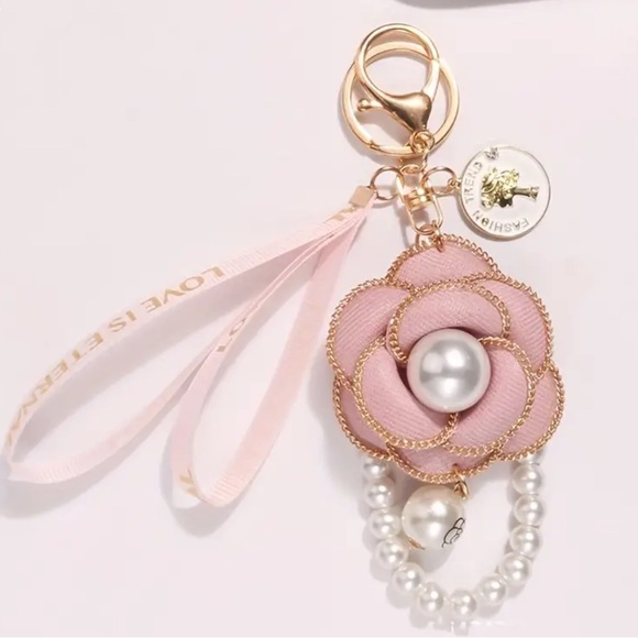 NEWT CAMELLIA KEY CHAIN and 3 Colors. - Picture 3 of 10